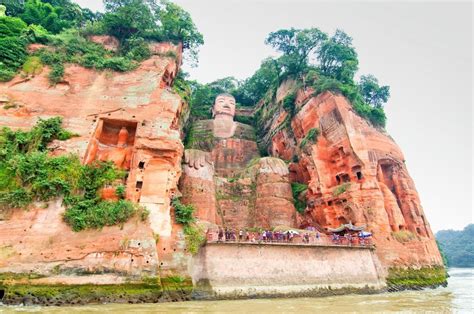 Lingyun Temple! An Ancient Mountaintop Retreat Offering Breathtaking Views and Serene Atmosphere!